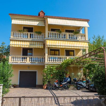 Apartman Laura سيلتسي المظهر الخارجي الصورة